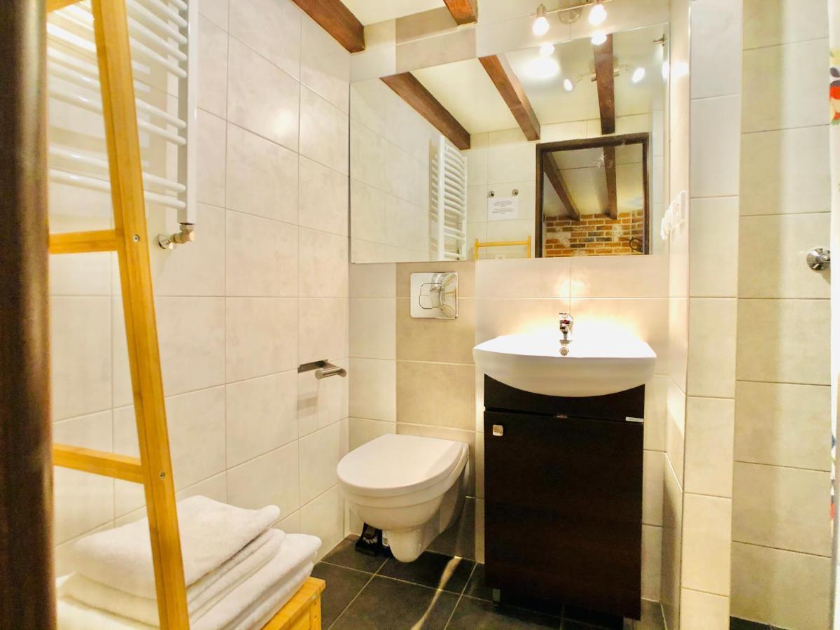 Studio Z Ogrodem Przy Starej Zajezdni Krakow Dış mekan fotoğraf
