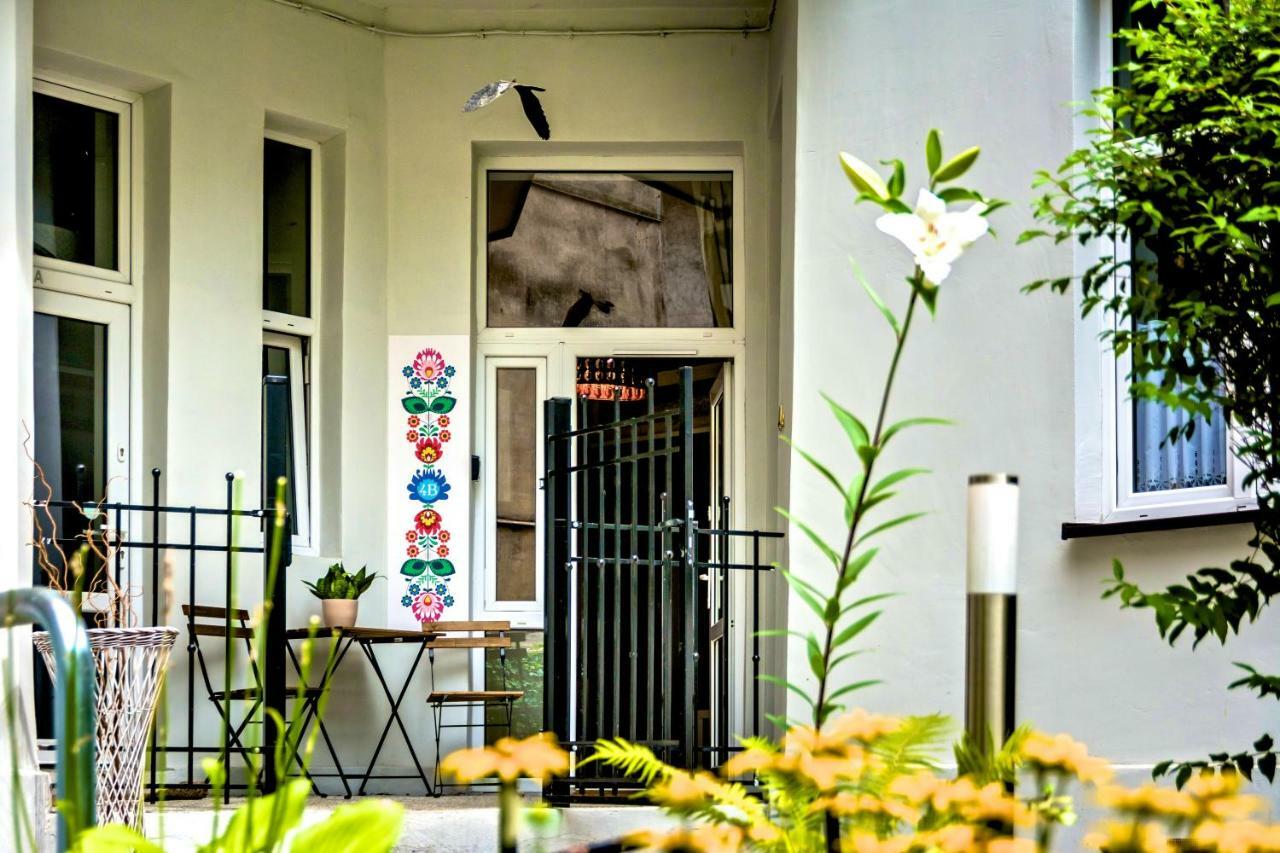 Studio Z Ogrodem Przy Starej Zajezdni Krakow Dış mekan fotoğraf