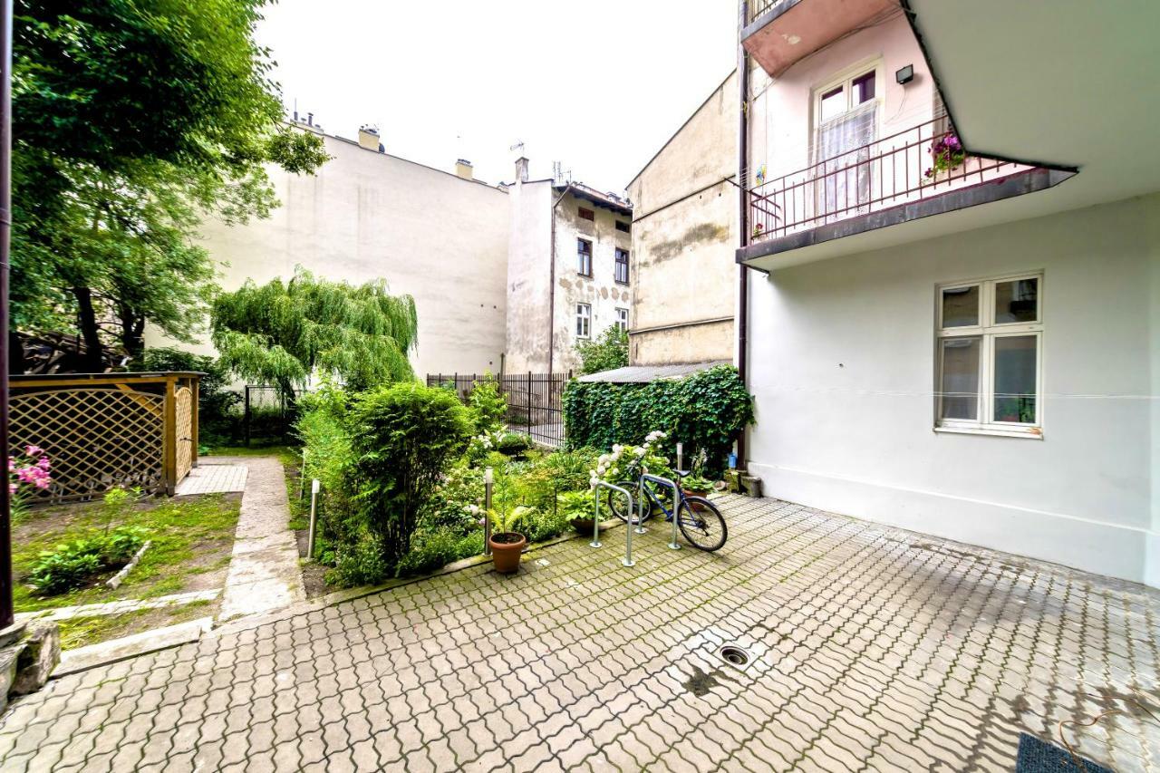 Studio Z Ogrodem Przy Starej Zajezdni Krakow Dış mekan fotoğraf