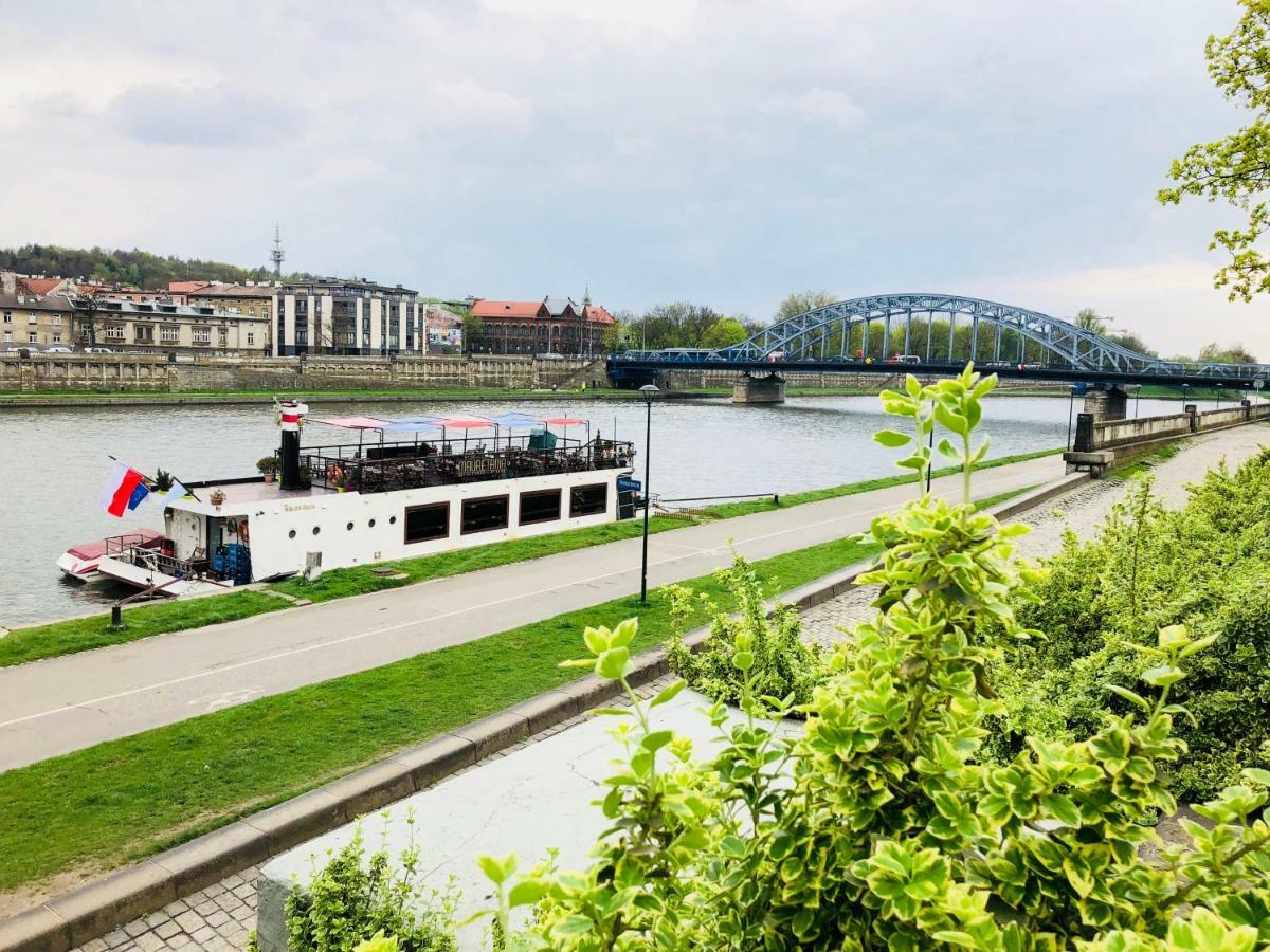 Studio Z Ogrodem Przy Starej Zajezdni Krakow Dış mekan fotoğraf
